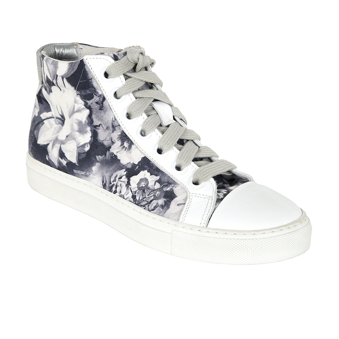 Art. 604 white/white grey flowers 